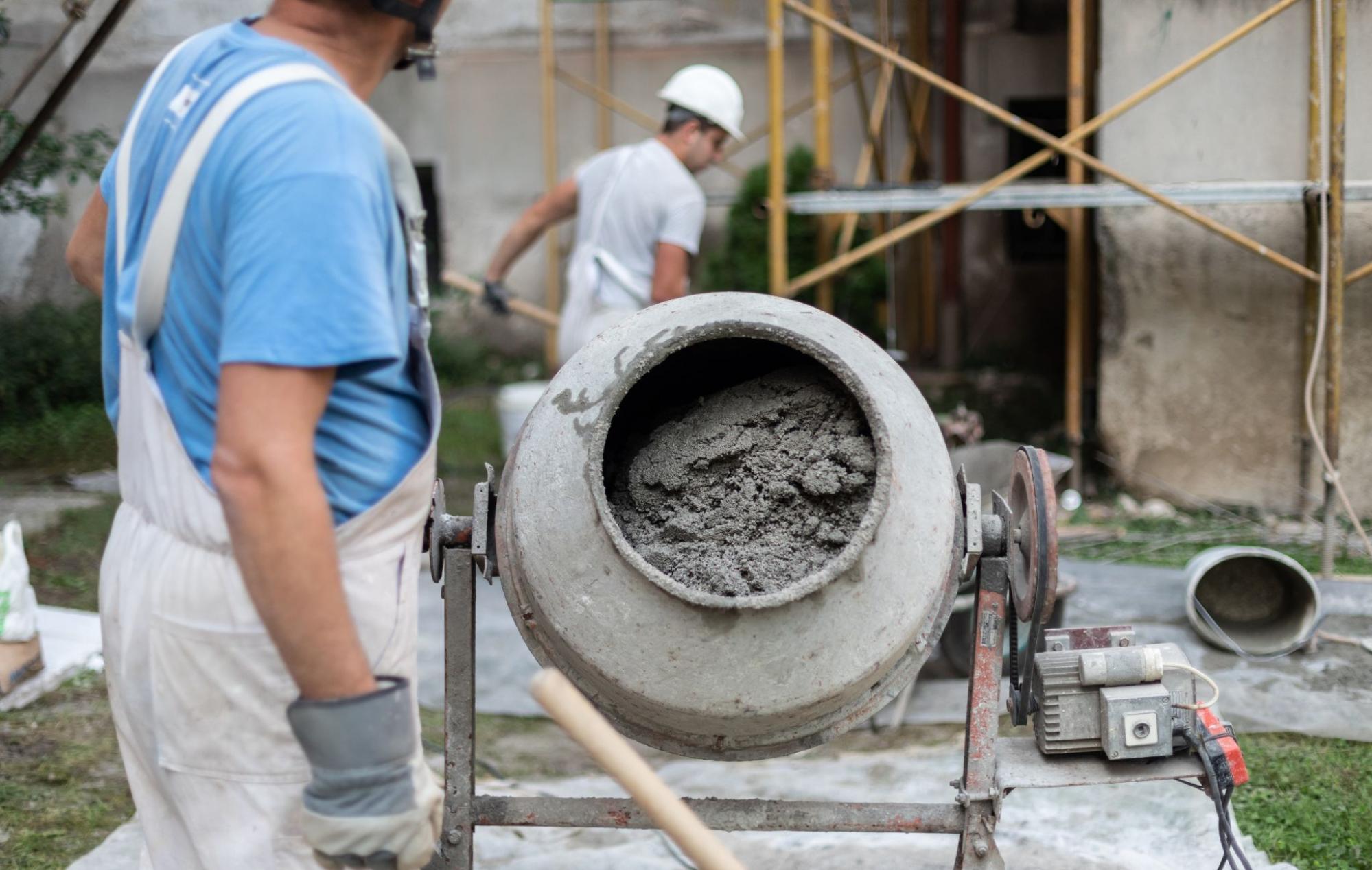 Hướng dẫn cách trộn xi măng xây nhà đúng chuẩn